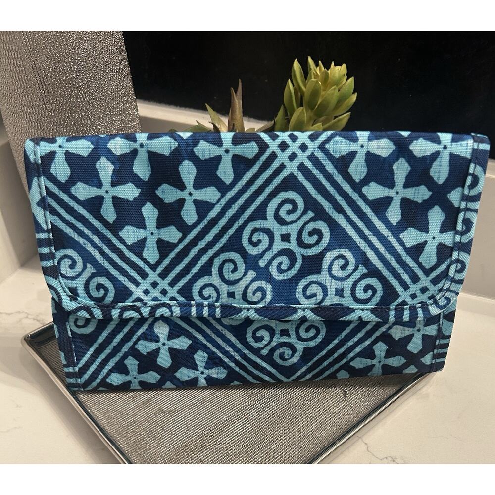 Vera Bradley Cuban Tiles Grab n' Go Travel Cosmetic Brush Folder Snap
